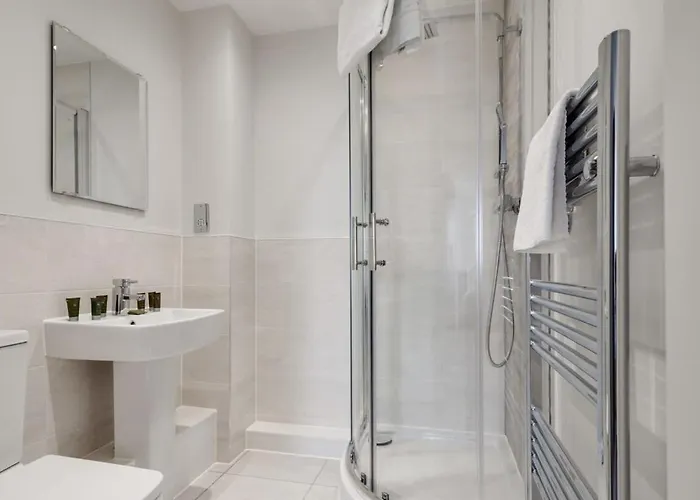 Beautiful 2 Bed In A Converted Mill Apartment *